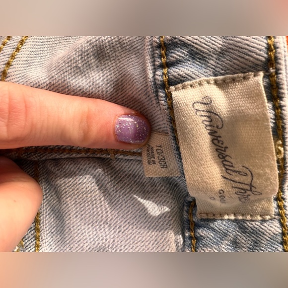 Universal thread size 30r light wash jeans good condition - Picture 4 of 7